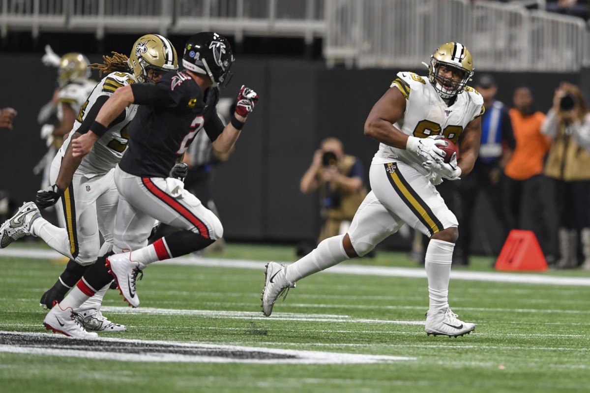Saints DT Shy Tuttle intercepts Falcons QB Matt Ryan